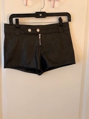 Cute black leather shorts